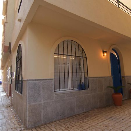 Mara'S Apartments Torremolinos La Mar - Beachfront Tiny House - Bajondillo Екстериор снимка