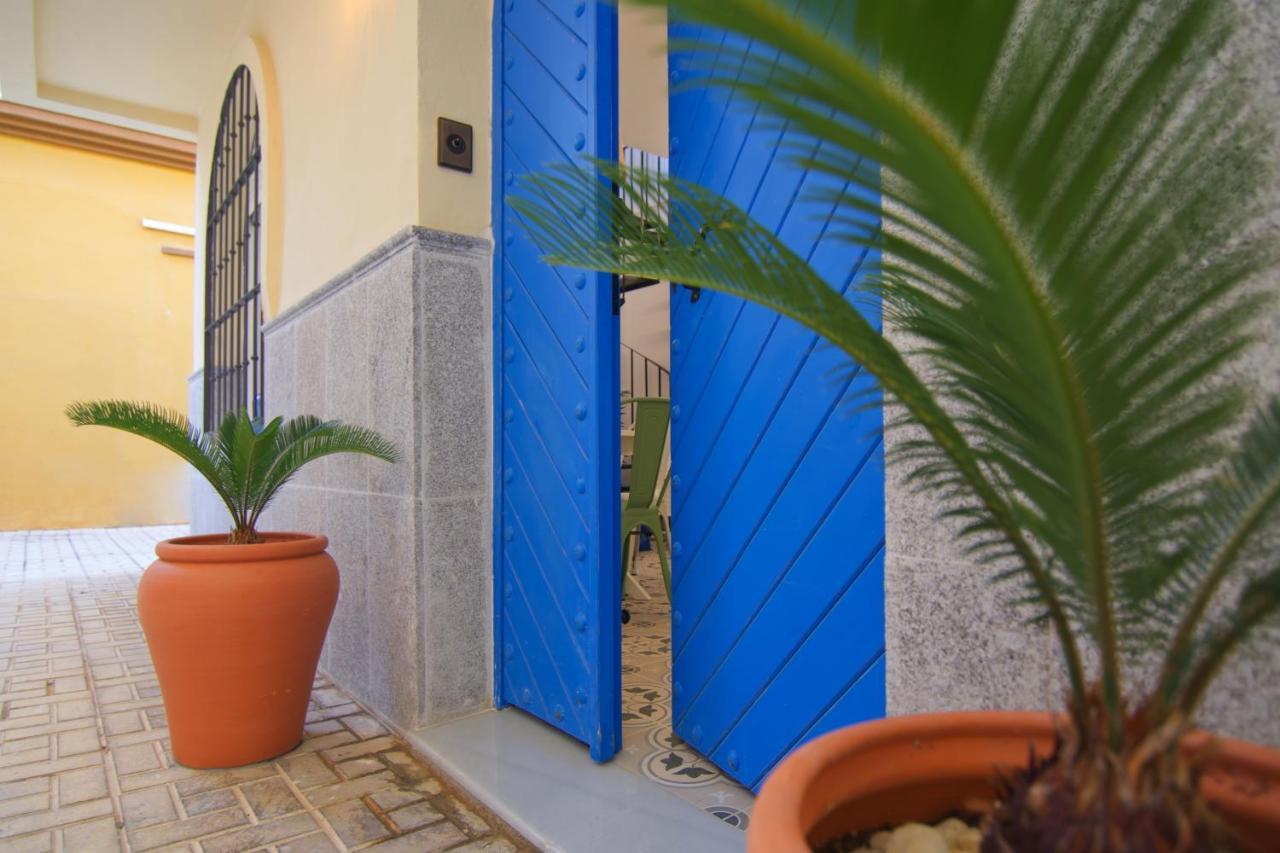 Mara'S Apartments Torremolinos La Mar - Beachfront Tiny House - Bajondillo Екстериор снимка