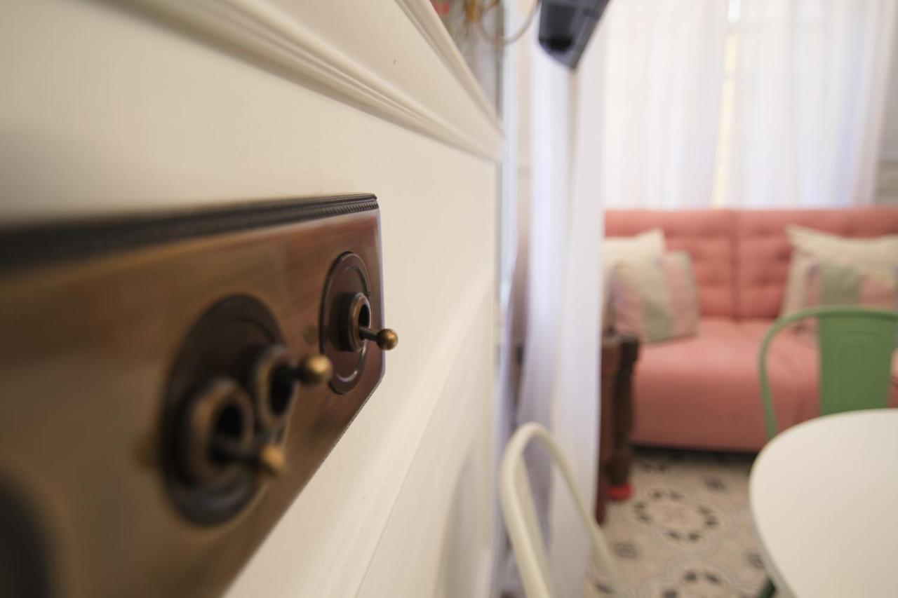 Mara'S Apartments Torremolinos La Mar - Beachfront Tiny House - Bajondillo Екстериор снимка