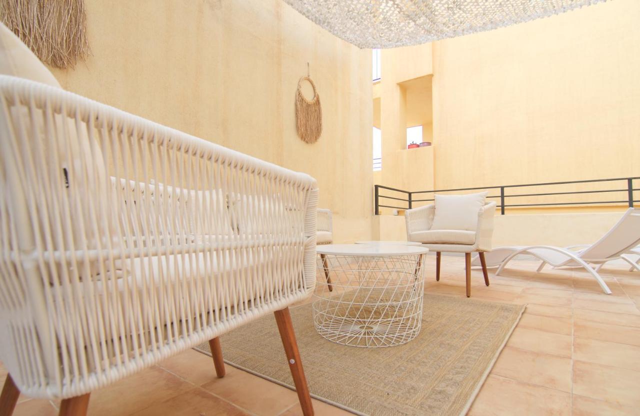 Mara'S Apartments Torremolinos La Mar - Beachfront Tiny House - Bajondillo Екстериор снимка